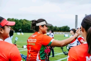 Mexicana Andrea Becerra gana plata en Copa del Mundo de tiro con arco