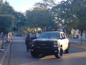 A tempranas horas de este jueves, sitia el ejército el Fraccionamiento Los Olivos, en Culiacán