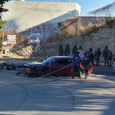 Reportan balaceras, choque de vehículo y un hombre herido, en sector sur de Culiacán