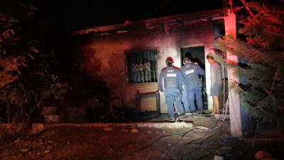 Incendio acaba con una vivienda de la colonia Real de Minas, en Culiacán