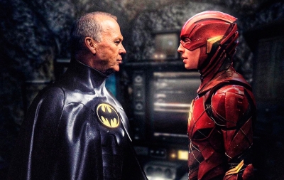 Michael Keaton causa sensación al aparecer como Batman en el avance de “The Flash”, durante los comerciales de medio tiempo del Super Bowl LVII