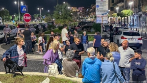 Enjambre sísmico desata el pánico en la ciudad sureña de Nápoles, Italia