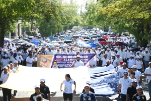 ¡Día del Trabajo! Poco más de 30 mil universitarios marcharon hacia Palacio