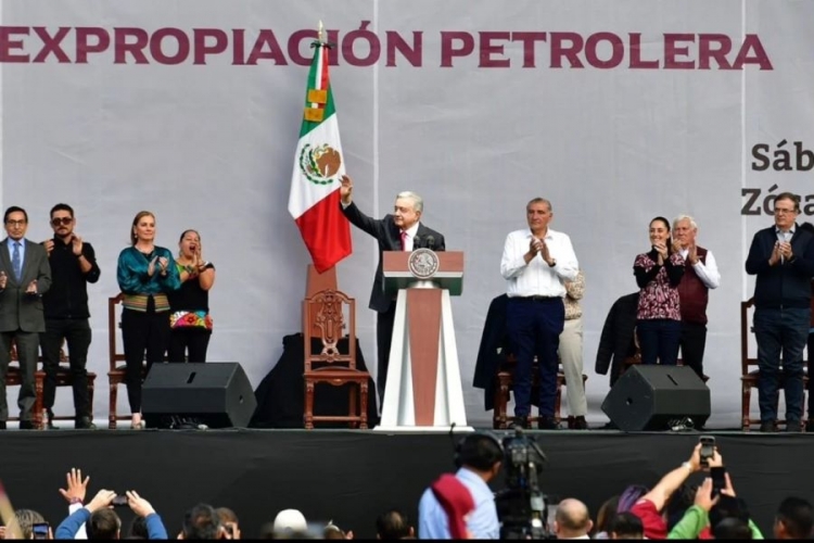 AMLO reúne en el Zócalo a 500 mil personas la tarde del Sábado en el 85 aniversario de la Expropiación Petrolera