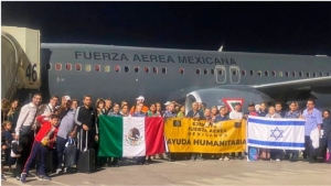 Parte de Israel el avión de la Sedena que trae de vuelta a 140 mexicanos; el segundo avión se traerá a otros 130 más