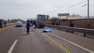 Trágico accidente carretero acaba con la vida de un adolescente, en Los Becos, Culiacán