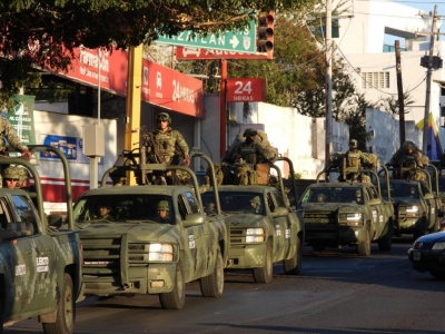 Arriban 300 militares del Ejército Mexicano a Culiacán