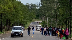 Guatemala activa redadas por caravana rumbo a México