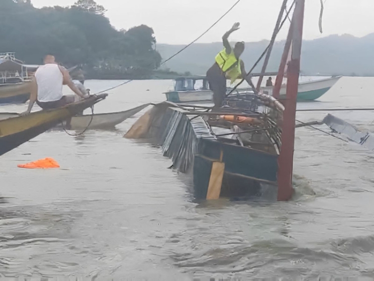 Volcadura de un barco deja 23 muertos y 6 desaparecidos en Filipinas