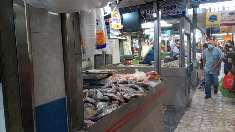 Las pescaderías inician la Cuaresma con el &#039;pie izquierdo&#039;