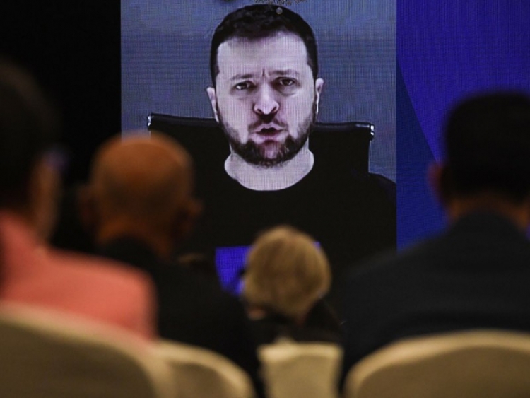 Zelenski urge a redoblar presi&oacute;n contra Rusia para permitir exportaciones de granos