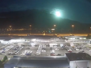 Meteorito cae e ilumina el cielo en Australia