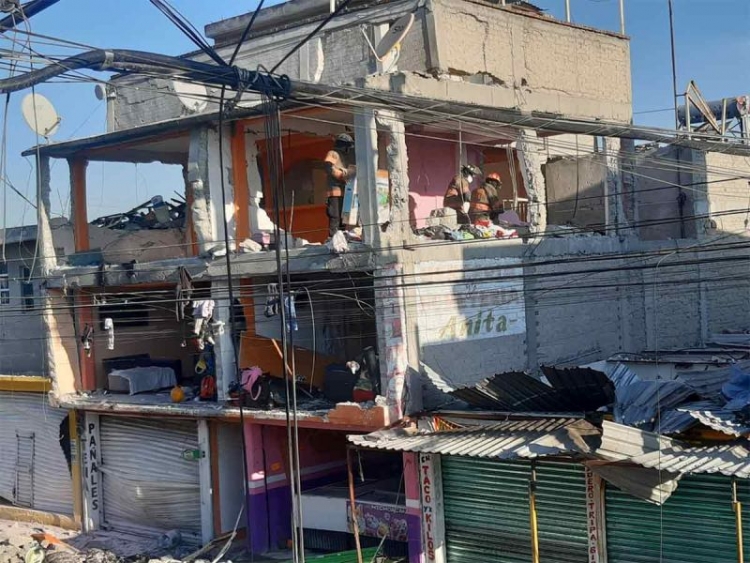 Explosión en Ecatepec deja dos heridos y más de 10 inmuebles dañados