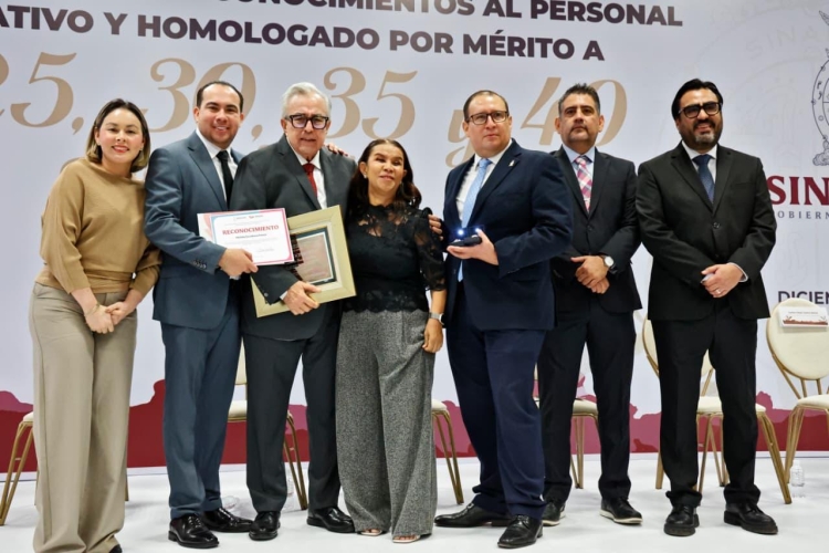 Gobernador Rocha Moya da certeza a trabajadores estatales que no tendr&aacute;n problemas para su jubilaci&oacute;n