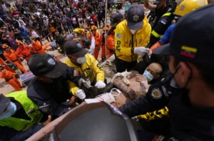 Emergencia en Venezuela: cifra de muertos por sismos escala a casi 2,000 mientras buscan a miles de desaparecidos