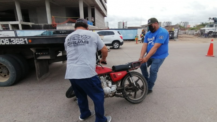 Tres menores se accidentan en motocicleta en Tres Ríos