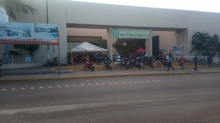 Se colapsan los centros de salud de detección del Covid en Culiacán