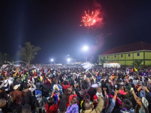 Estampida en centro comercial de Uganda deja al menos 9 muertos