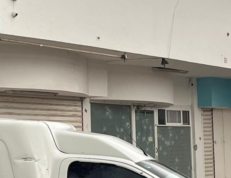 Hombres armados disparan contra local comercial y veh&iacute;culo en el Fraccionamiento Nueva Vizcaya, al Norte de Culiac&aacute;n