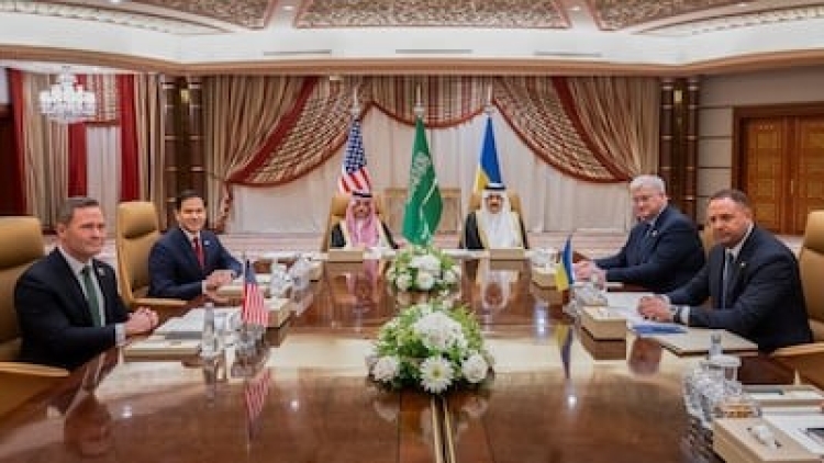 Ucrania se acerca al alto al fuego con Rusia: Acepta propuesta de EEUU y será presentada al Kremlin