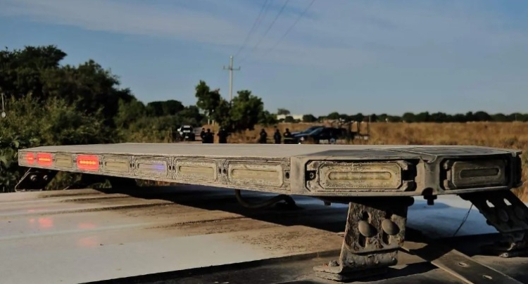 Matan a balazos a un hombre en la Central Camionera de la Sindicatura de Villa Benito Ju&aacute;rez, en Navolato; hay una mujer herida de bala