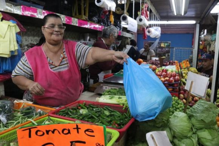 Extienden hasta el 14 de agosto el inicio de la prohibición de los plásticos