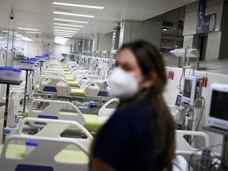 Camas de hospitales en California comienzan a escasear por nuevos contagios covid