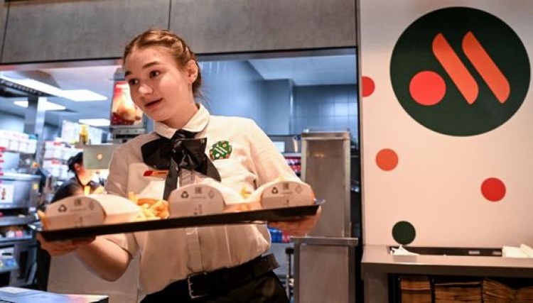 Inauguran en Rusia los McDonald&acute;s rusos
