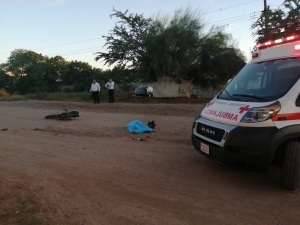 Un hombre murió al ser atropellado por un tráiler en el ejido El Quemado