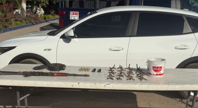 Tras persecuci&oacute;n en Pradera Dorada, en Culiac&aacute;n, Grupo Interinstitucional asegura un veh&iacute;culo, fusil, municiones y 'ponchallantas'