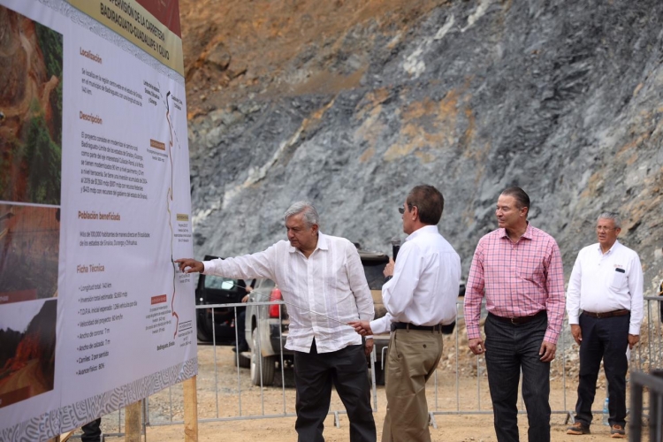 Anuncian AMLO 400 MDP para inicio de carretera Badiraguato - Guadalupe  y Calvo
