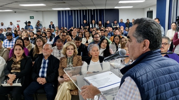 Con un llamado a la unidad y la inclusión, se reunió el Rector Jesús Madueña con funcionarios y directores para proyectar la agenda del 2025