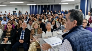 Con un llamado a la unidad y la inclusi&oacute;n, se reuni&oacute; el Rector Jes&uacute;s Madue&ntilde;a con funcionarios y directores para proyectar la agenda del 2025
