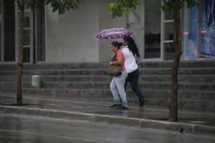 No guardes el paraguas; seguirán las lloviznas este fin de semana en Sinaloa