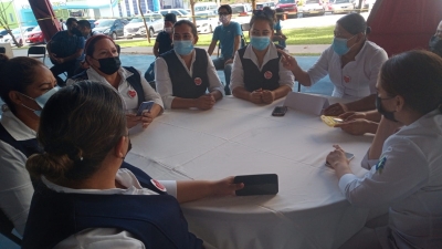 Basificaci&oacute;n y aumento de sueldo exigen enfermeras en el D&iacute;a internacional de la Enfermera
