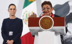 Ernestina Godoy llega a la FGR y ya realiz&oacute; cambios