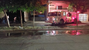 Se incendia una camioneta en bodega ubicada en el fraccionamiento La Providencia