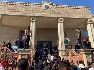Manifestantes asaltan la Embajada de Suecia en Irak tras quema del Cor&aacute;n