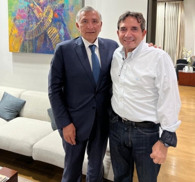 Hace Cu&eacute;n buena sinergia con el Secretario de Gobernaci&oacute;n Ad&aacute;n Augusto