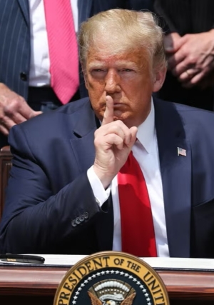 Trump va en el &#039;camino de la autocracia&#039;, advierten ex funcionarios republicanos y demócratas