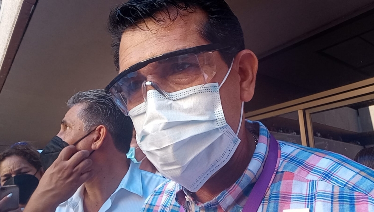 El gobernador electo RRM se comprometi&oacute; a pagar al SNTE 53