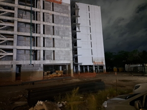 Fallece trabajador de construcci&oacute;n, de hotel en la parte de atr&aacute;s de la Plaza Ceiba