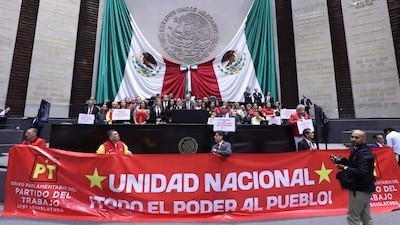 El PT frena el "Plan B" de Sheinbaum: moneda en el aire por la mayor&iacute;a calificada