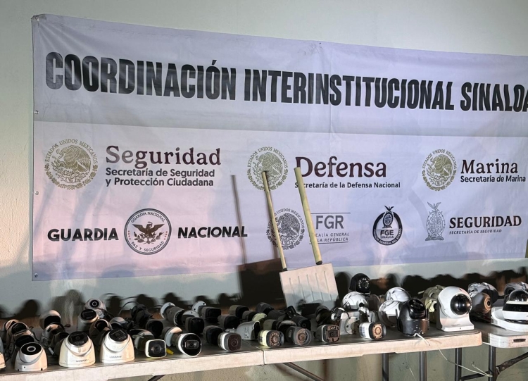 Realizan operativos para el retiro de c&aacute;maras de videovigilancia irregulares o instaladas en estructuras p&uacute;blicas
