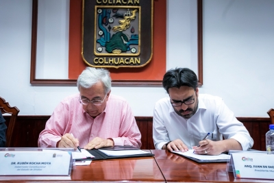 Firman Rocha y Mend&iacute;vil convenio para pagar a viudas de polic&iacute;as