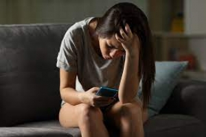 Mujeres entre 12 a 19 años, las usuarias que más sufren acoso cibernético en México