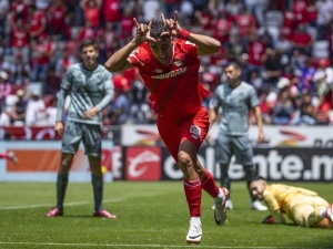 Toluca hace su gran diablura ante Atlas y asalta el liderato