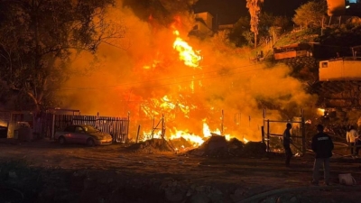 Tragedia en Nochebuena en Tijuana: al menos 15 casas son devoradas por un incendio