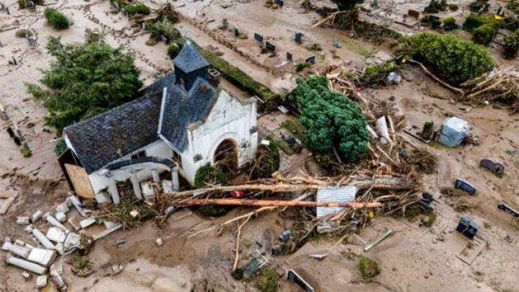 Graves daños dejan inundaciones en Bélgica y Alemania