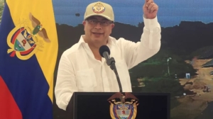 Colombia suspende reunión de gabinete con Ecuador por asalto a embajada de México